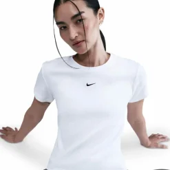 Nike · NSW