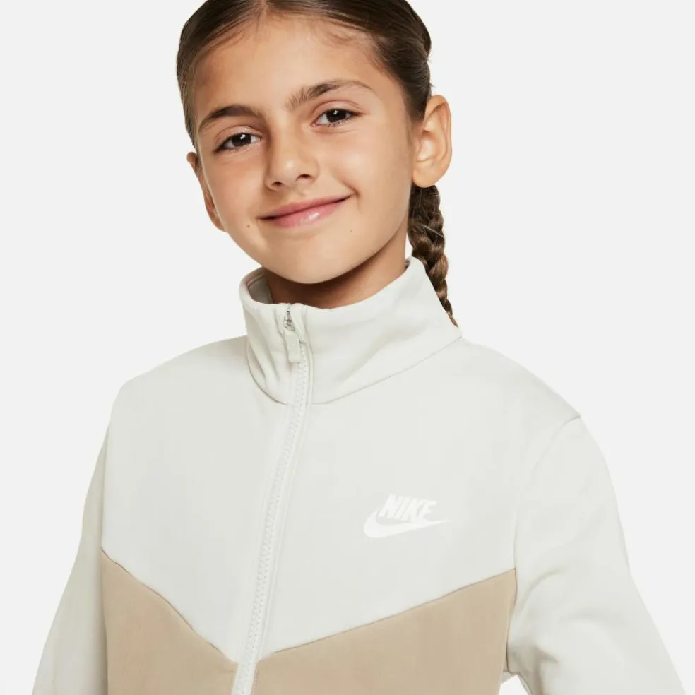 Nike · NSW