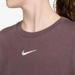 Nike · NSW Essentials