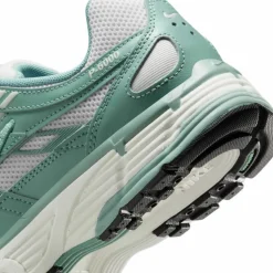 Nike · P-6000