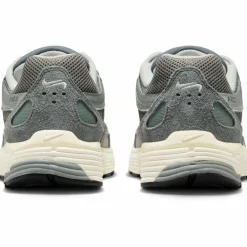 Nike · P-6000