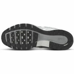 Nike · P-6000