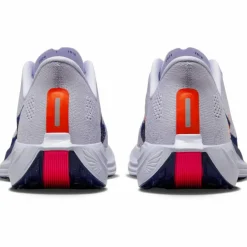 Nike · PEGASUS PLUS