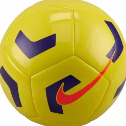 Nike · Pitch Training