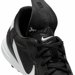 Nike · PREMIER III U TF