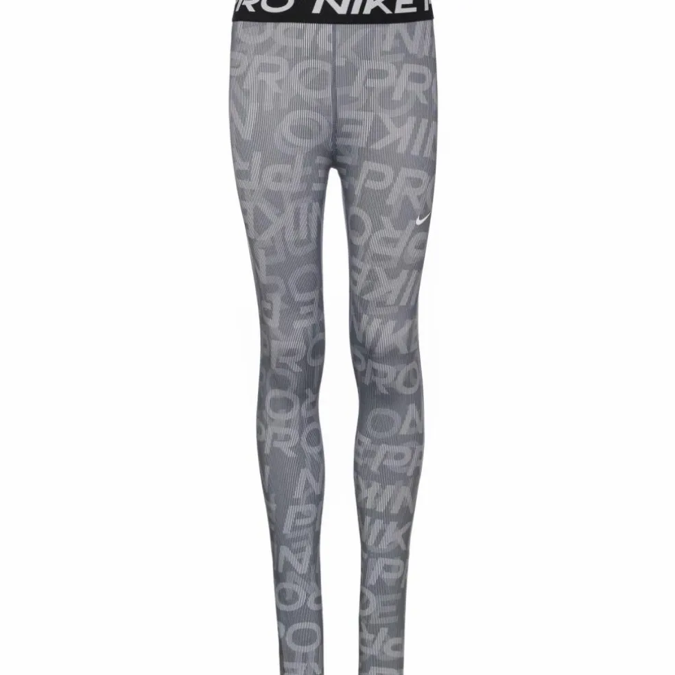 Nike · Pro