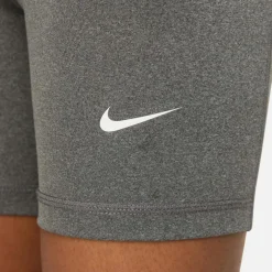 Nike · Pro