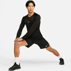 Nike · Pro