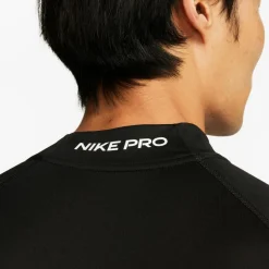 Nike · Pro