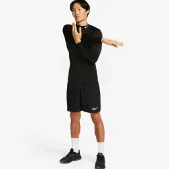 Nike · Pro