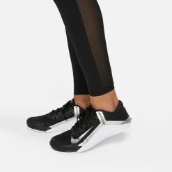 Nike · PRO 365