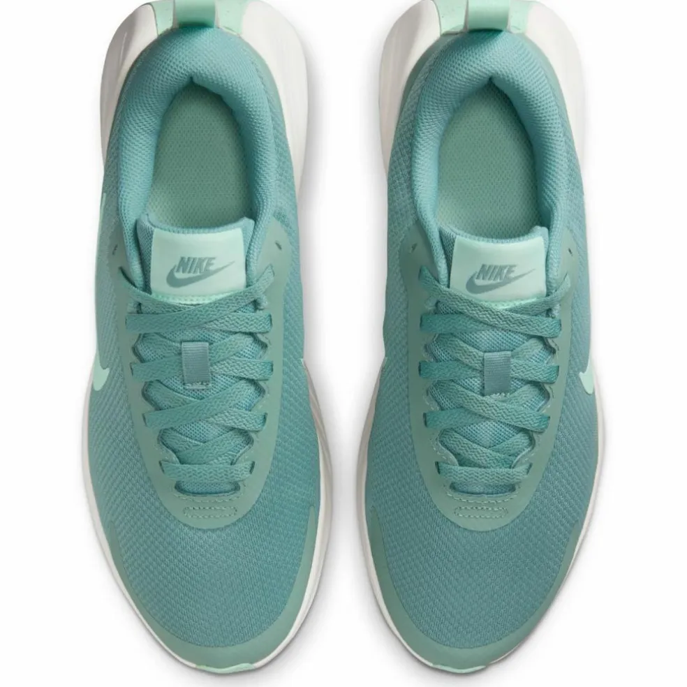 Nike · PROMINA