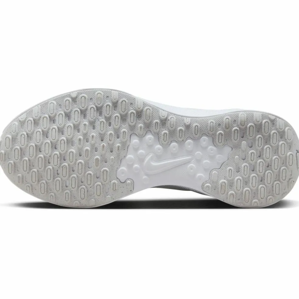 Nike · REVOLUTION 7