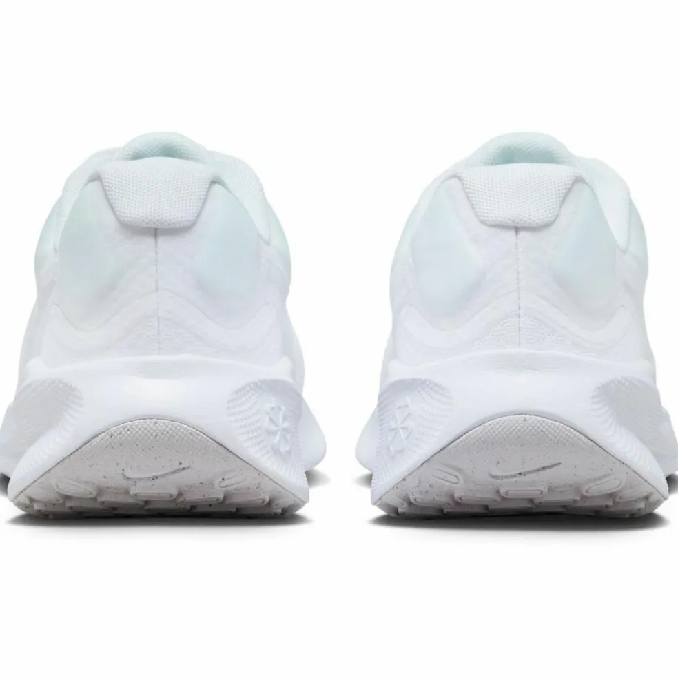 Nike · REVOLUTION 7