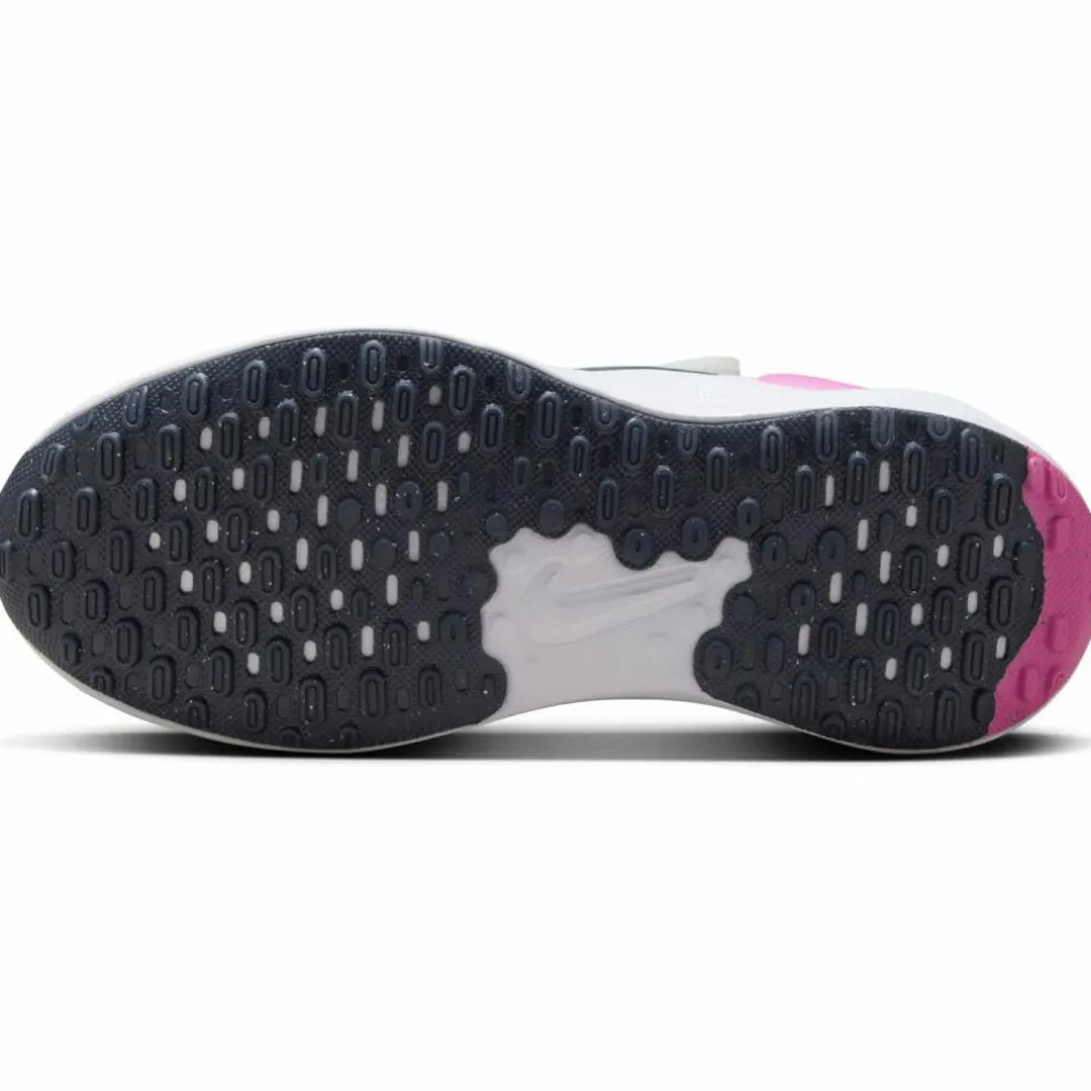 Nike · Revolution 7