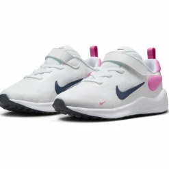 Nike · Revolution 7
