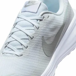 Nike · REVOLUTION 8