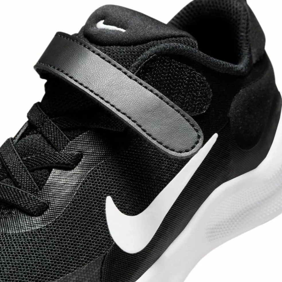 Nike · Revolution 7