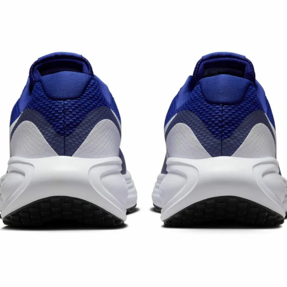 Nike · REVOLUTION 8