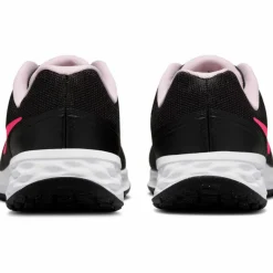 Nike · REVOLUTION 6