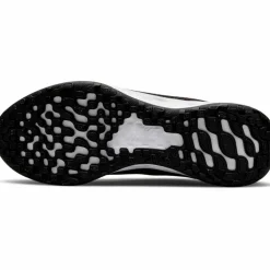 Nike · REVOLUTION 6