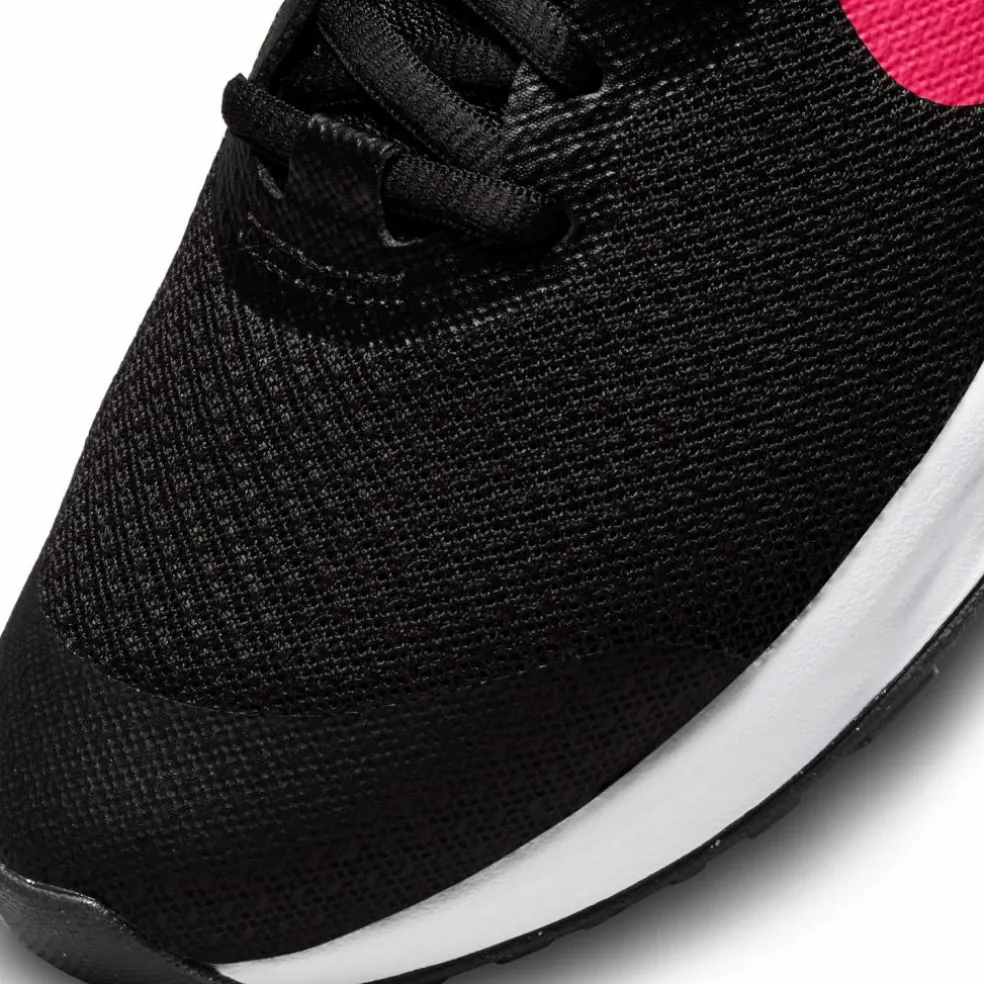 Nike · REVOLUTION 6