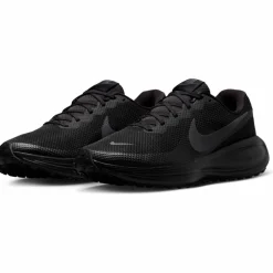 Nike · REVOLUTION 8