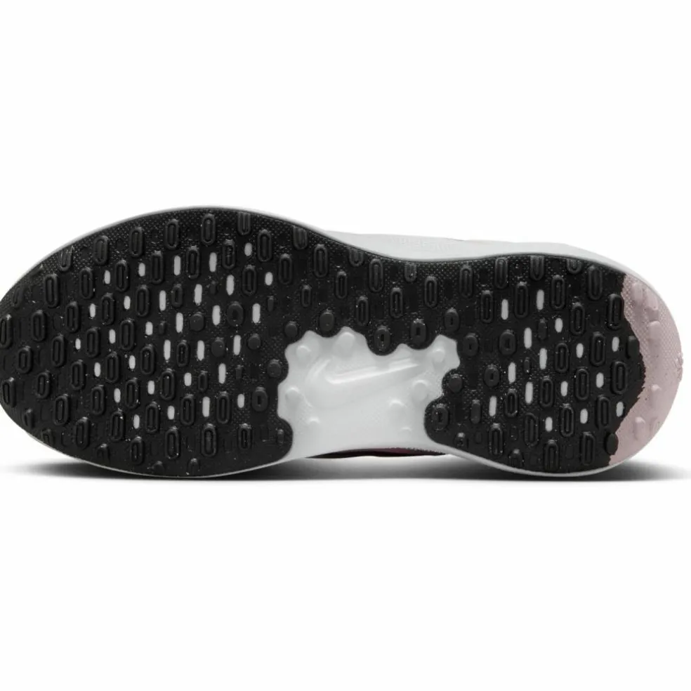 Nike · Revolution 7