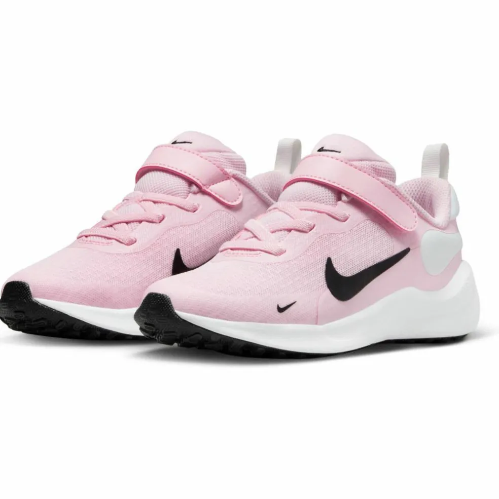 Nike · Revolution 7