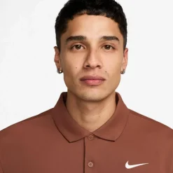 Nike · Solid