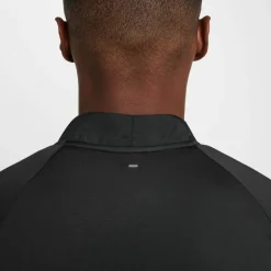 Nike · Strike