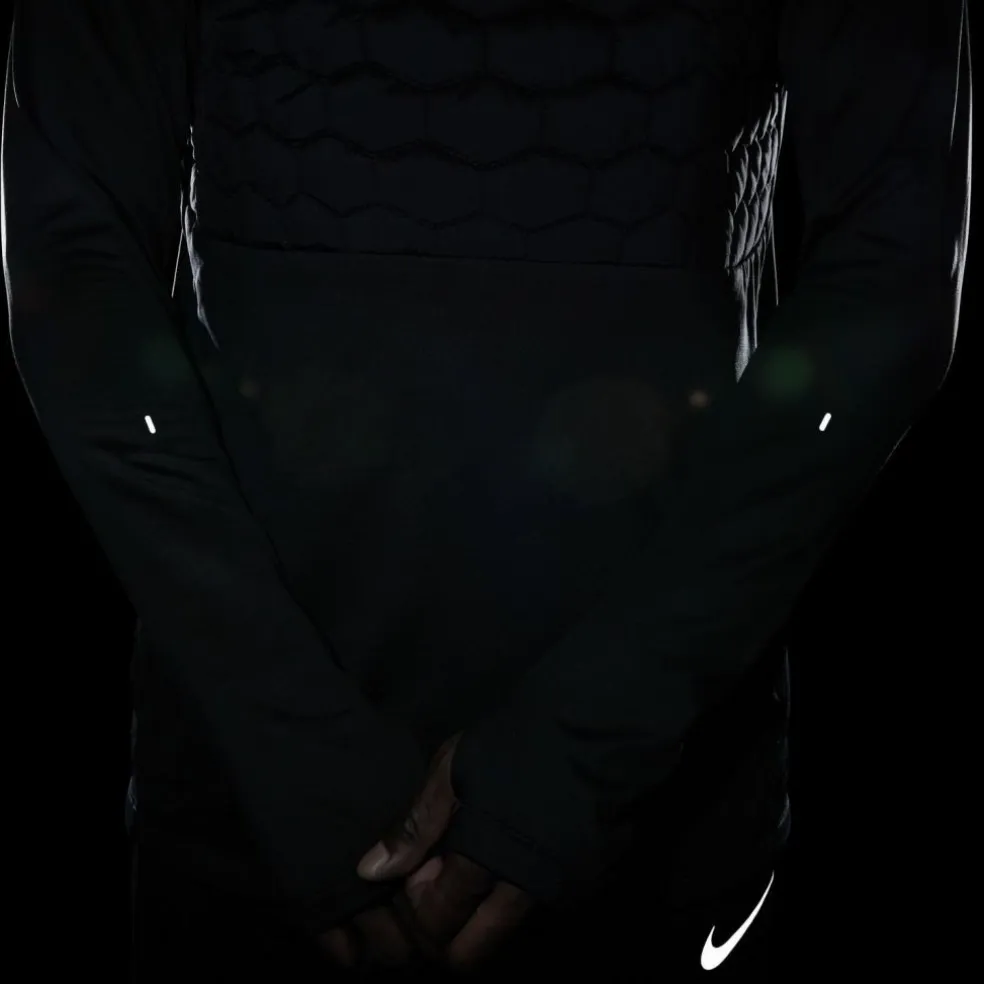 Nike · Strike