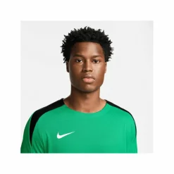 Nike · Strike T-Shirt
