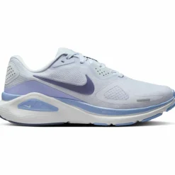 Nike · STRUCTURE 26