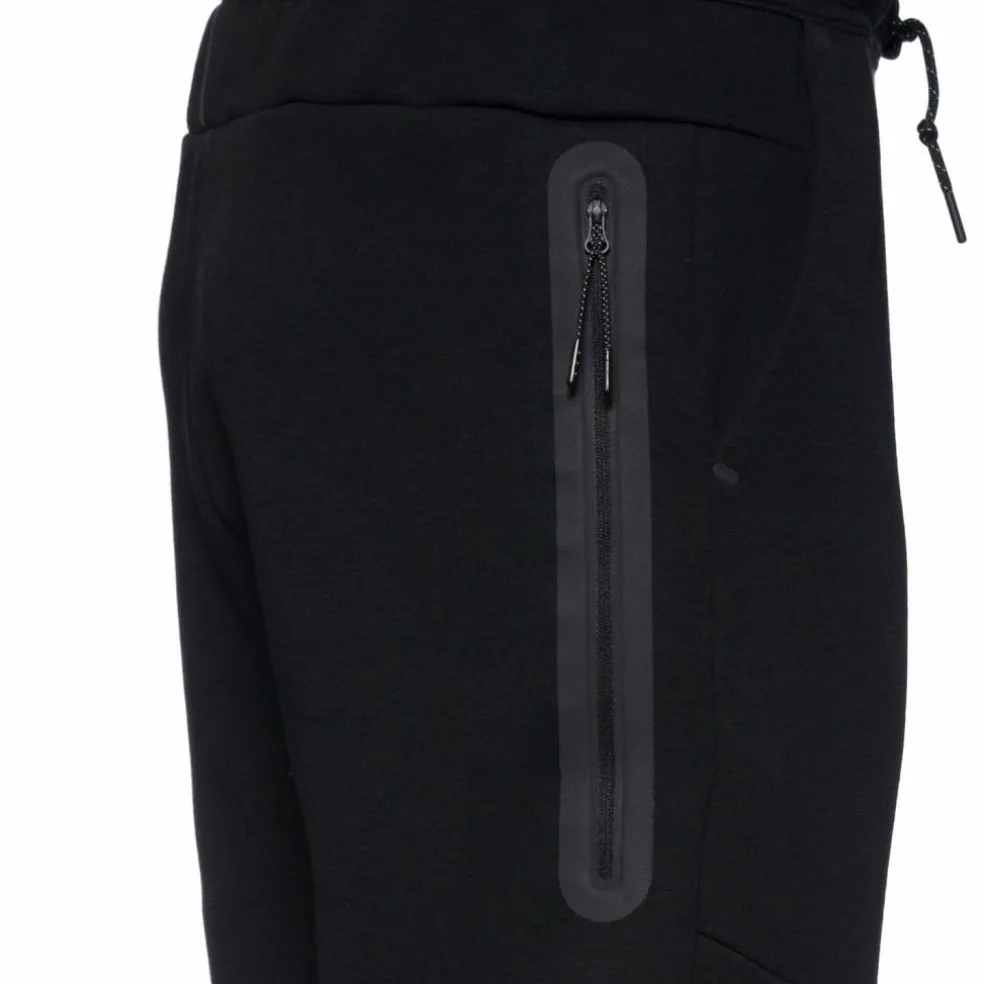 Nike · Tech Fleece