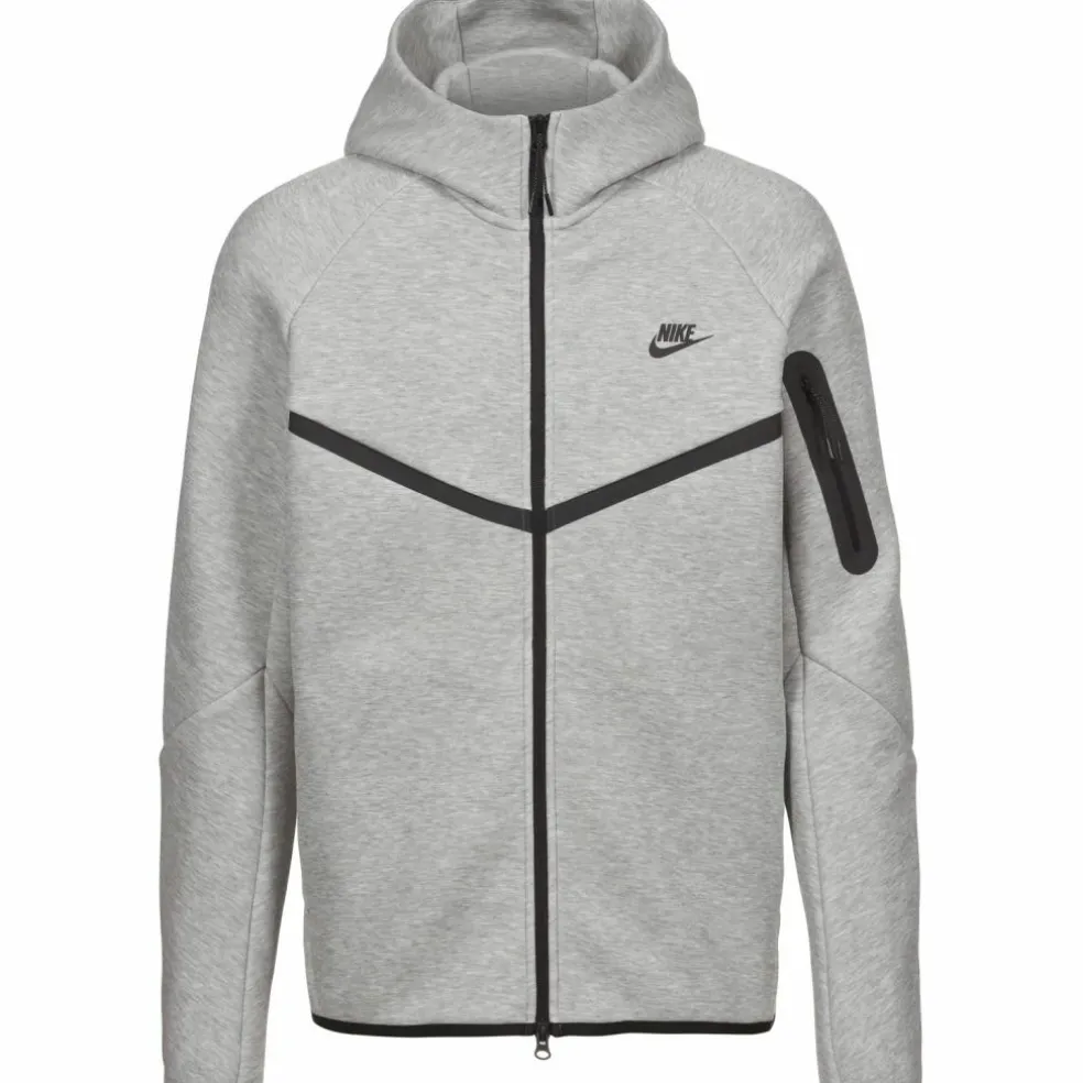 Nike · Tech Fleece