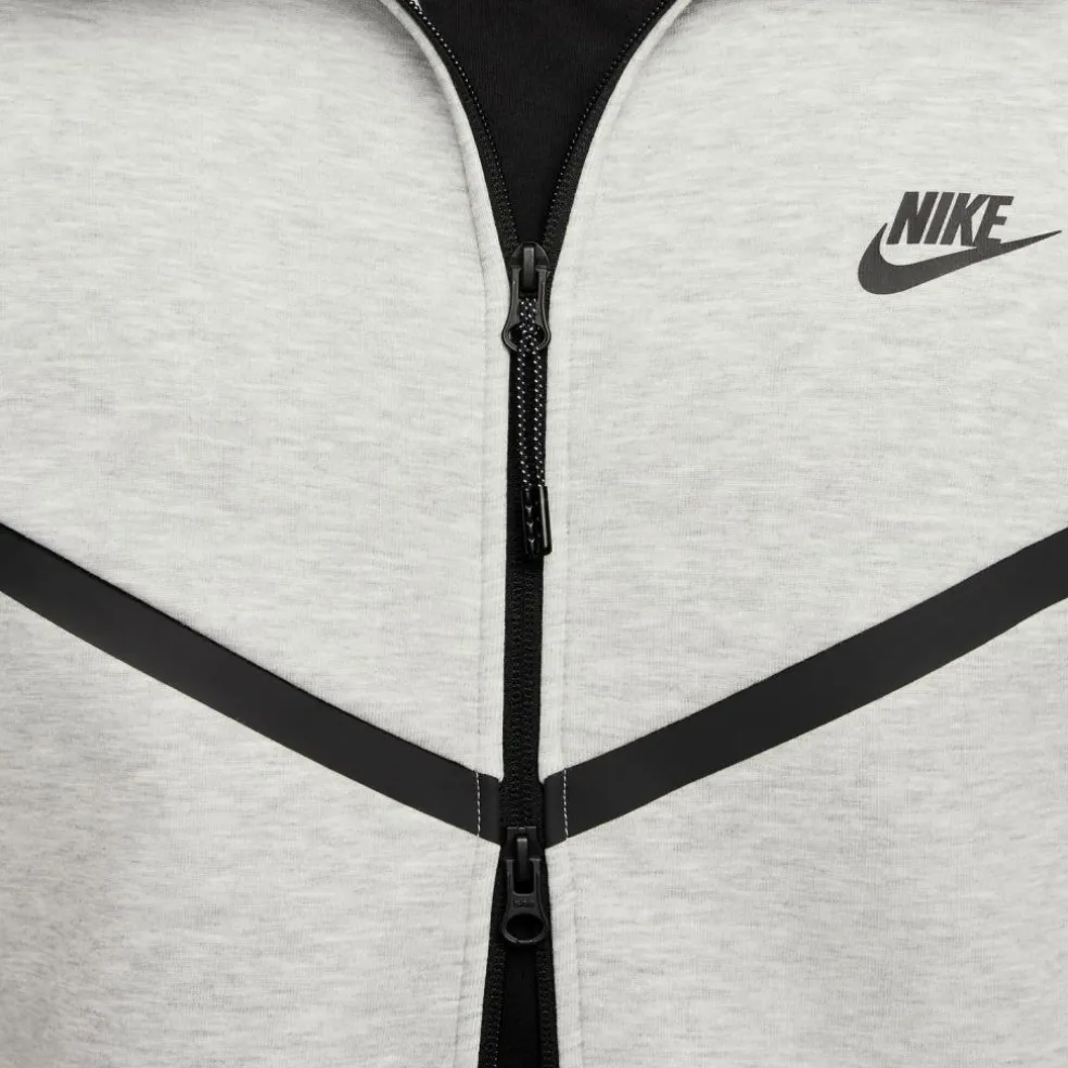 Nike · Tech Fleece