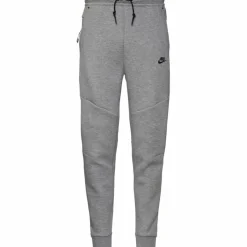 Nike · Tech Fleece