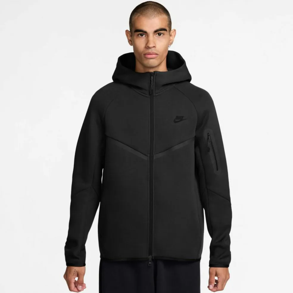 Nike · Tech Fleece