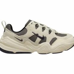 Nike · Tech Hera