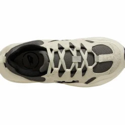 Nike · Tech Hera