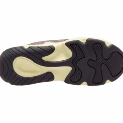 Nike · Tech Hera