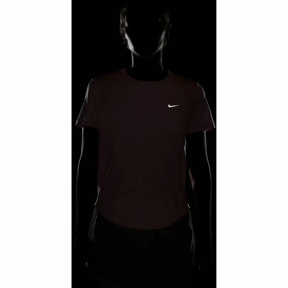 Nike · Tempo