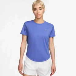 Nike · Tempo