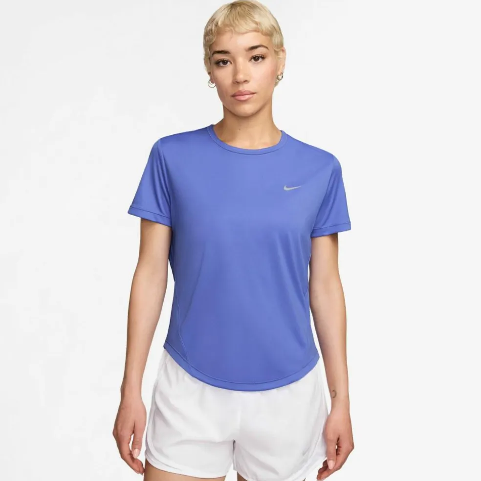 Nike · Tempo