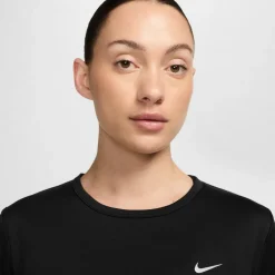 Nike · Tempo