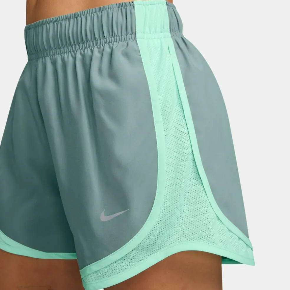 Nike · Tempo