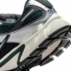 Nike · V5 RNR