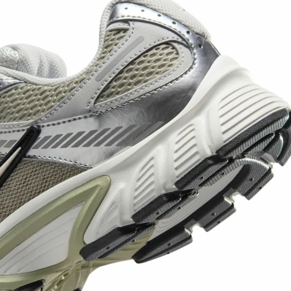 Nike · V5 RNR