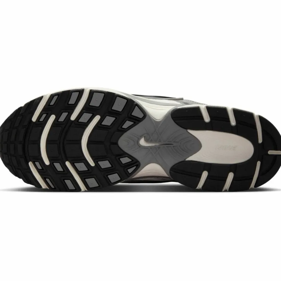 Nike · V5 RNR